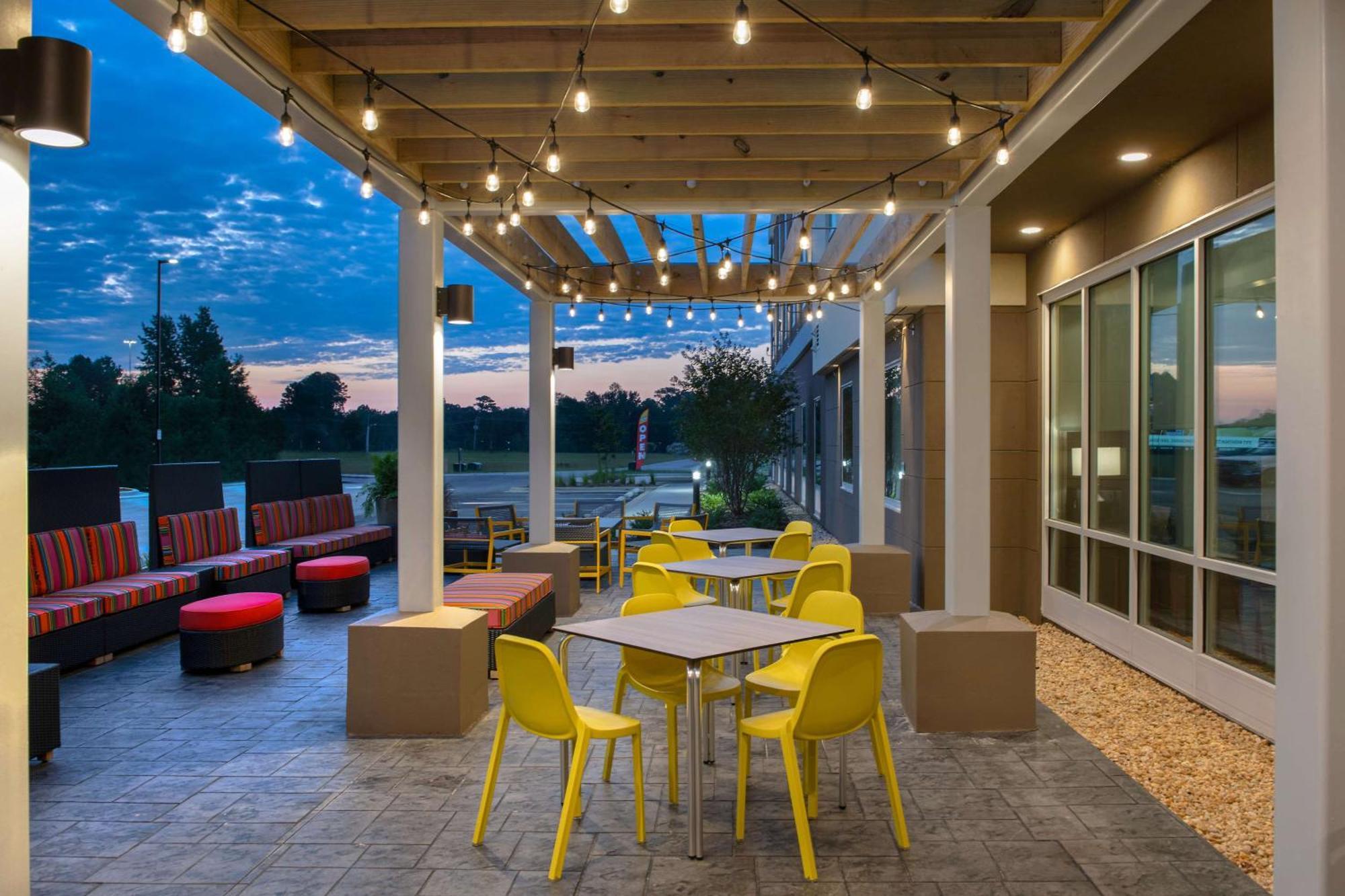 Home2 Suites By Hilton Fayetteville North Exteriör bild