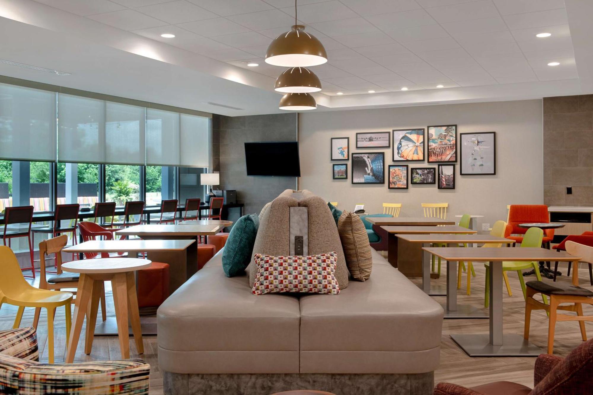 Home2 Suites By Hilton Fayetteville North Exteriör bild