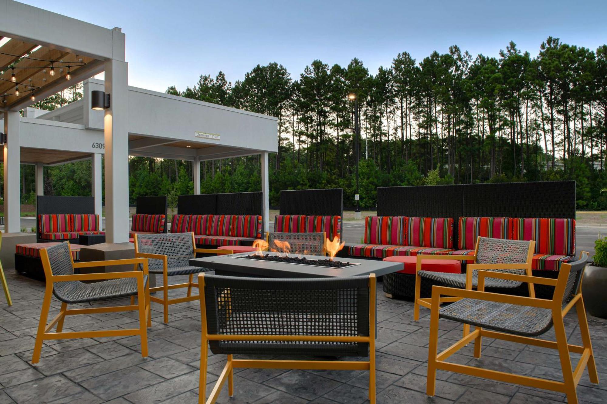 Home2 Suites By Hilton Fayetteville North Exteriör bild